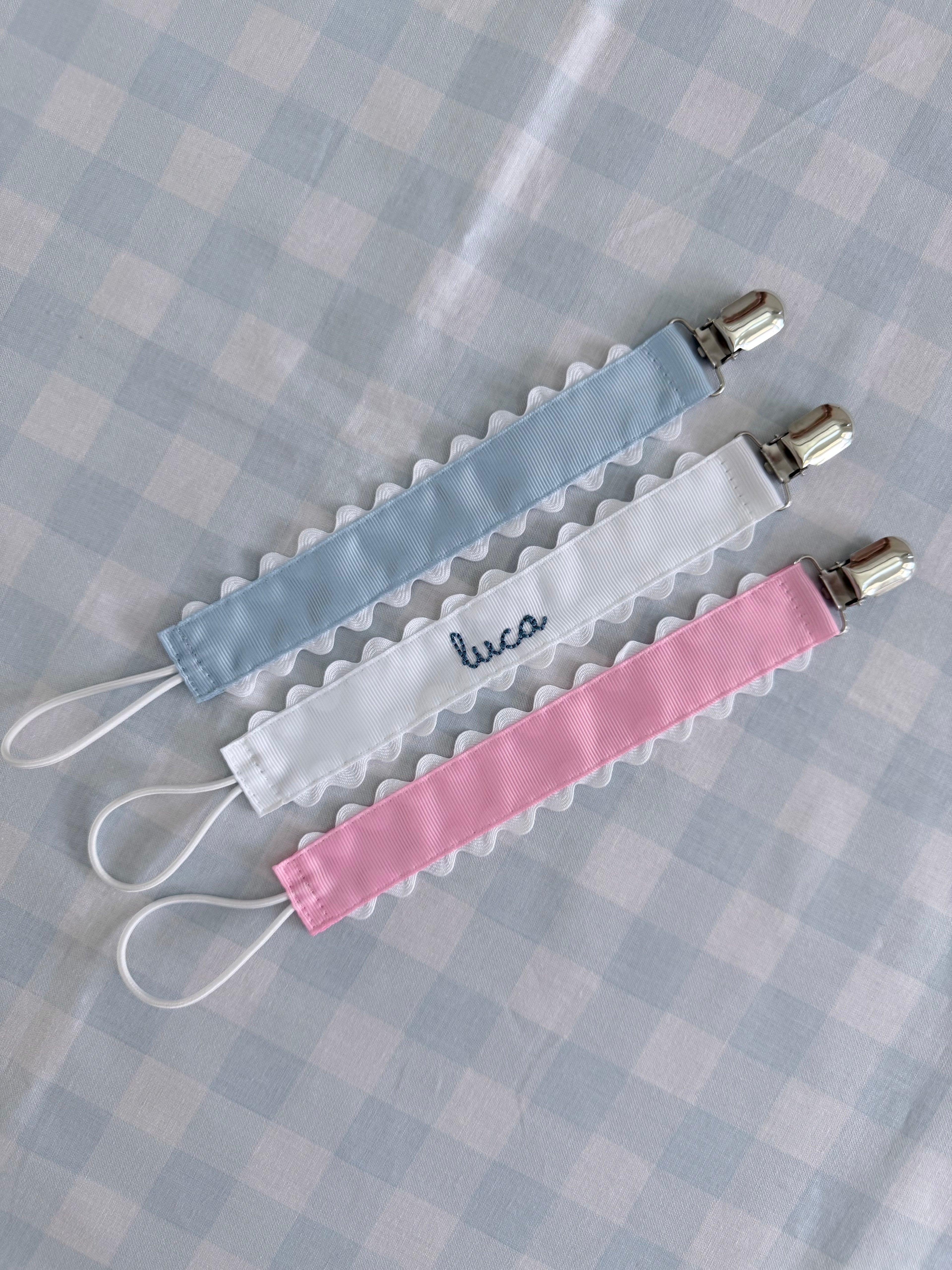 Paci Clip